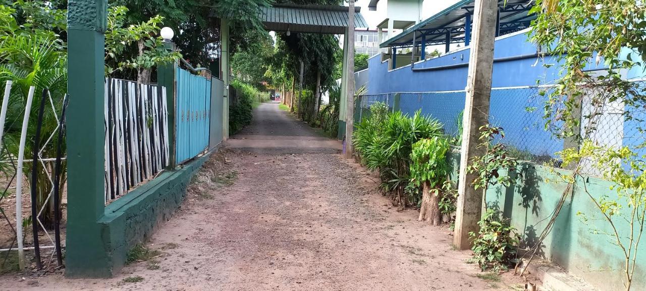 Hostel Shady Transit