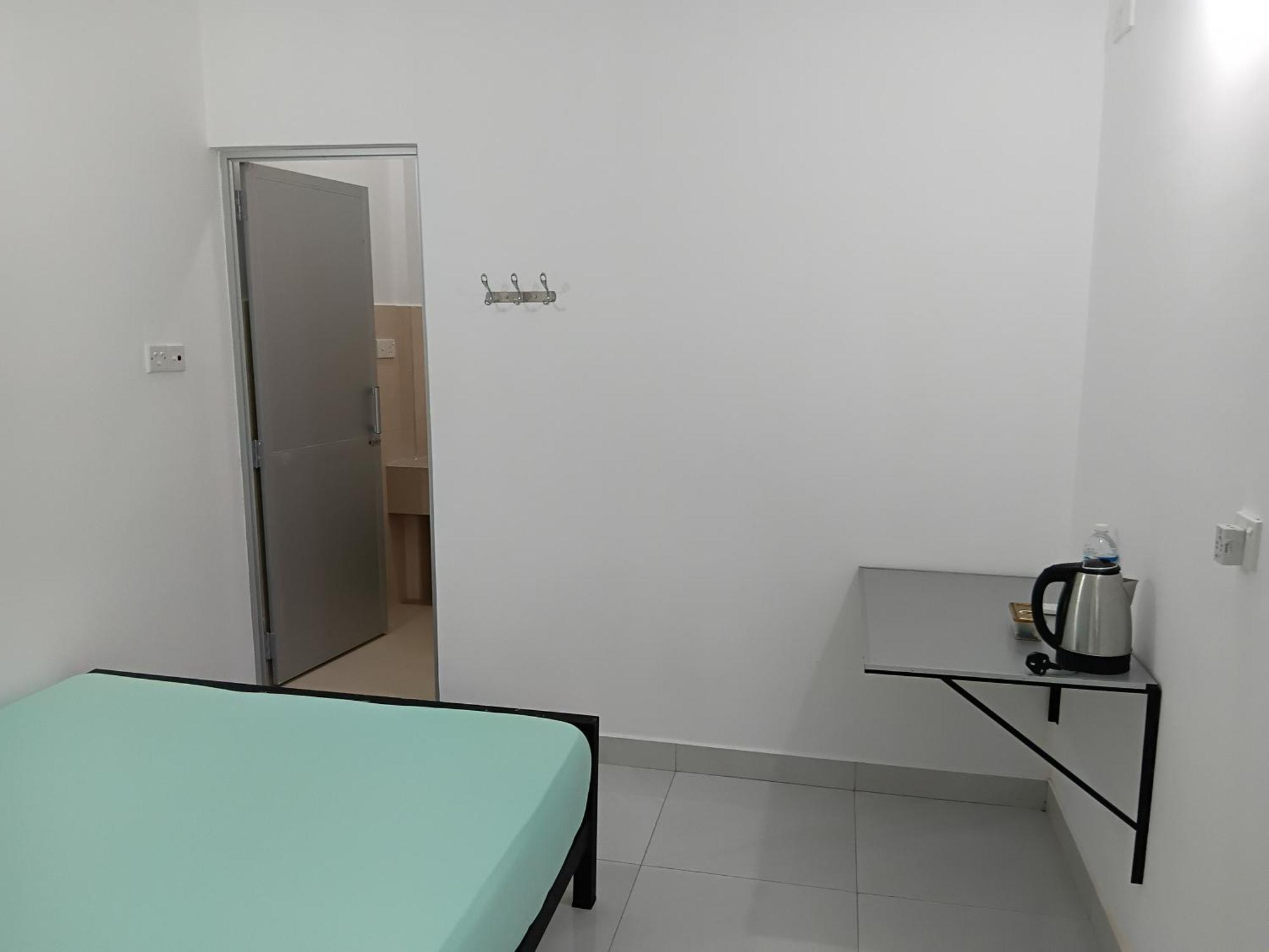 Shady Transit Hostel