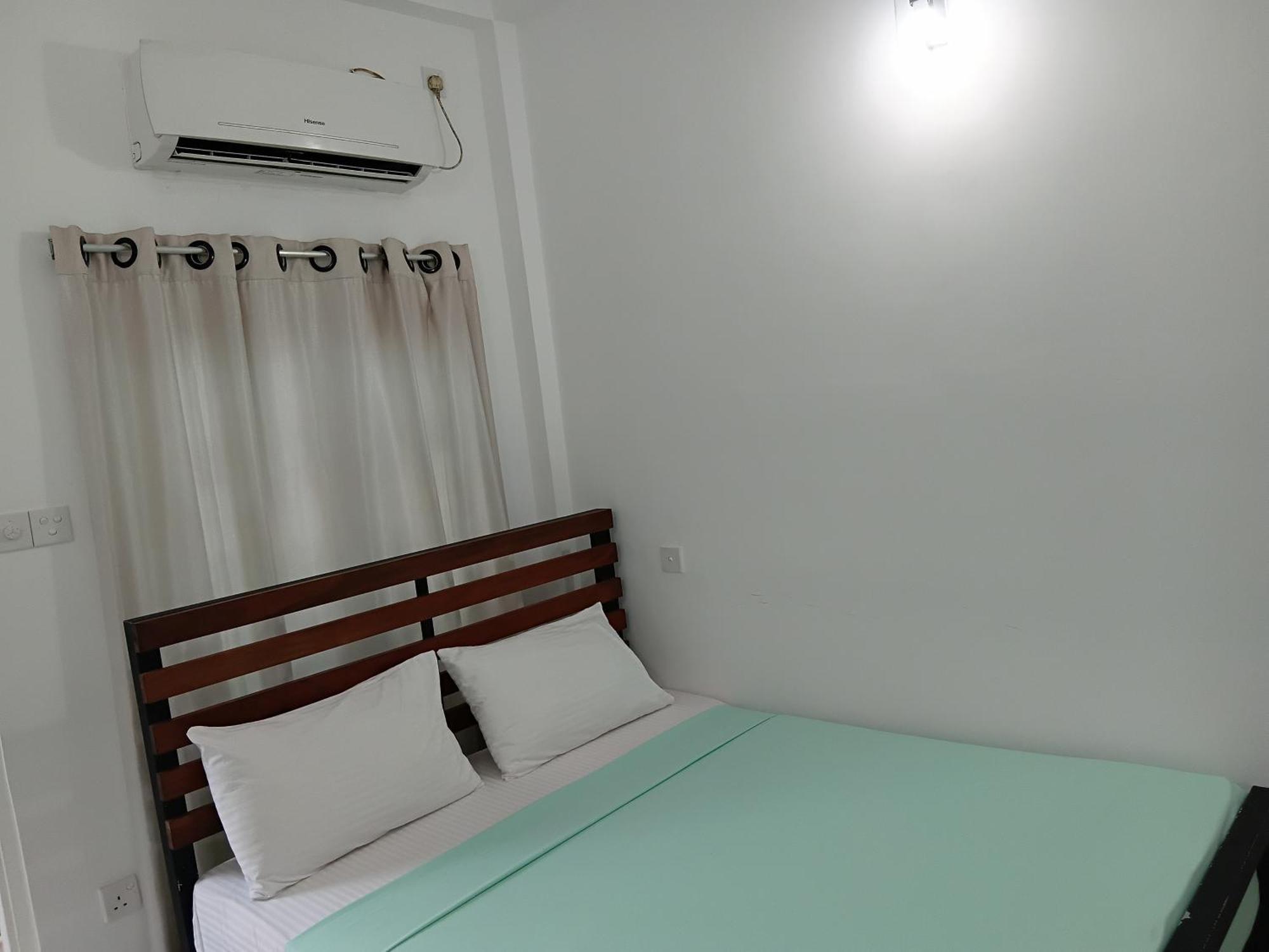 Shady Transit Hostel *